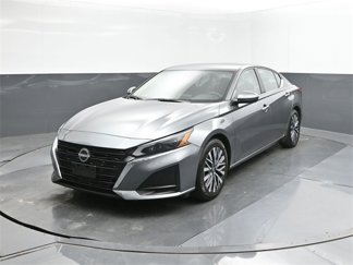 Certified 2023 Nissan Altima 2.5 SV image 1