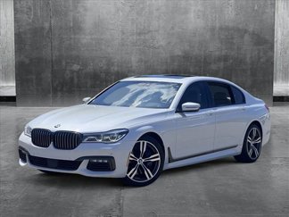Used 2017 BMW 750i image 1