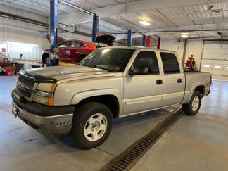 Used 2005 Chevrolet Silverado 1500 w/ Light Duty Power Package image 1