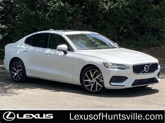 Used 2019 Volvo S60 T6 Momentum image 1