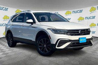 Used 2022 Volkswagen Tiguan SE w/ Panoramic Sunroof Package image 1