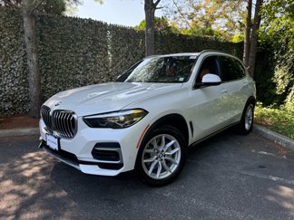 Used 2022 BMW X5 xDrive40i w/ Parking Assistance Package image 1