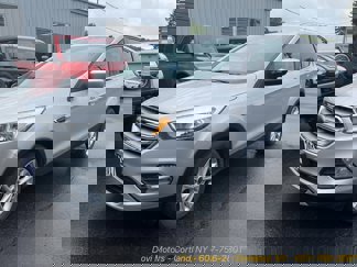 Used 2017 Ford Escape SE image 1