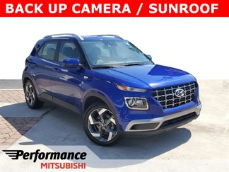 Used 2022 Hyundai Venue SEL image 1
