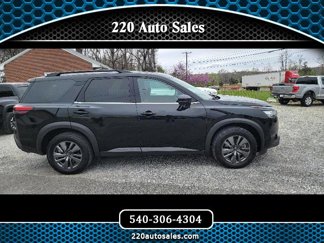 Used 2024 Nissan Pathfinder SV image 1