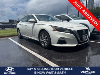 Used 2022 Nissan Altima 2.5 S image 1
