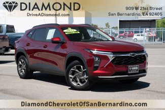 Used 2025 Chevrolet Trax LT image 1