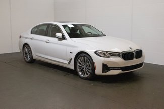 Used 2022 BMW 530e xDrive w/ Premium Package image 1