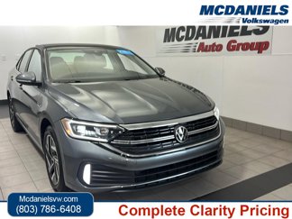 Certified 2024 Volkswagen Jetta SEL image 1