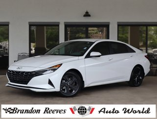 Used 2022 Hyundai Elantra SEL image 1