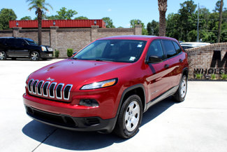 Used 2015 Jeep Cherokee Sport image 1