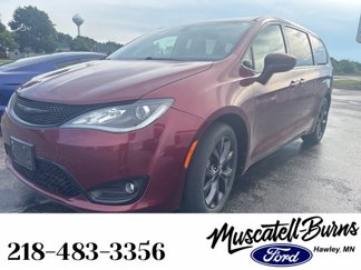 Used 2019 Chrysler Pacifica Touring Plus w/ S Appearance Package image 1