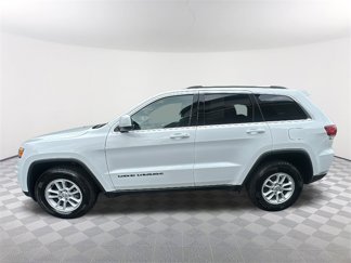 Used 2020 Jeep Grand Cherokee Laredo image 1