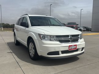 Used 2020 Dodge Journey SE image 1