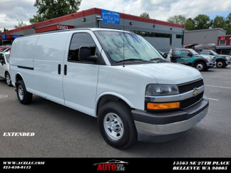 Used 2017 Chevrolet Express 2500 Extended image 1