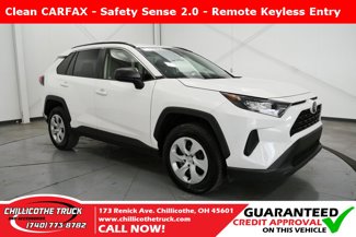 Used 2020 Toyota RAV4 LE image 1