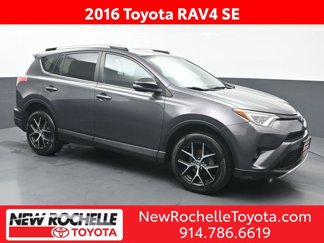 Used 2016 Toyota RAV4 SE image 1