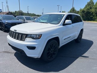 Used 2020 Jeep Grand Cherokee Altitude image 1
