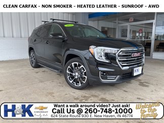 Used 2022 GMC Terrain SLT image 1