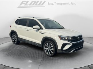 Used 2022 Volkswagen Taos SE image 1