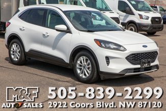 Used 2020 Ford Escape SE image 1