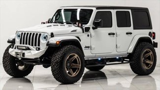 Used 2023 Jeep Wrangler Unlimited image 1