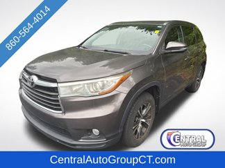 Used 2016 Toyota Highlander XLE image 1