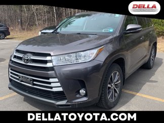 Used 2017 Toyota Highlander XLE image 1
