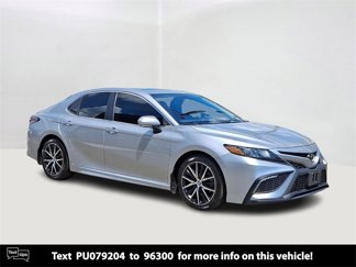 Used 2023 Toyota Camry SE image 1