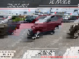 Used 2016 Jeep Compass Latitude image 1