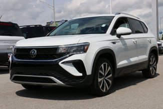 Used 2024 Volkswagen Taos SE image 1