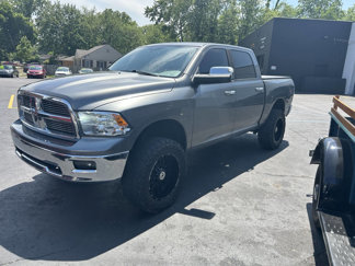 Used 2011 RAM 1500 4x4 Crew Cab image 1