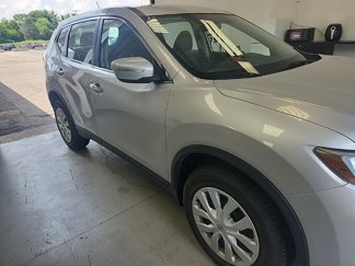 Used 2015 Nissan Rogue S image 1