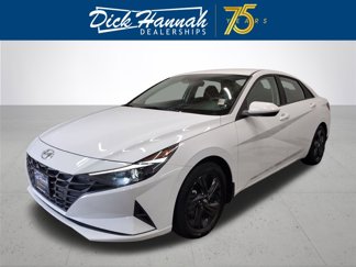 Used 2022 Hyundai Elantra Blue image 1