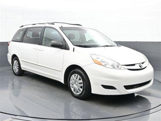 Used 2008 Toyota Sienna LE image 1