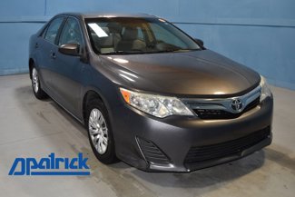 Used 2014 Toyota Camry L image 1