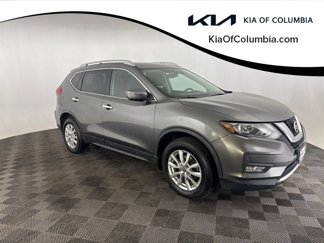 Used 2017 Nissan Rogue SV image 1