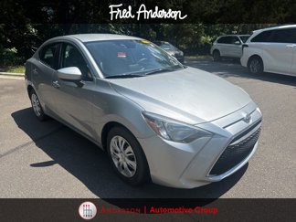 Used 2019 Toyota Yaris L image 1