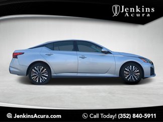 Used 2023 Nissan Altima 2.5 SV image 1
