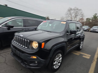 Used 2018 Jeep Renegade Latitude w/ Cold Weather Group image 1