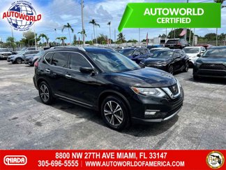 Used 2018 Nissan Rogue SL w/ Premium Package image 1