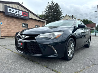 Used 2017 Toyota Camry SE image 1