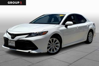Used 2019 Toyota Camry LE image 1