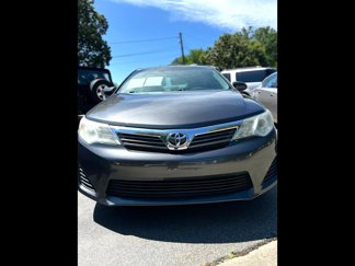 Used 2014 Toyota Camry L image 1