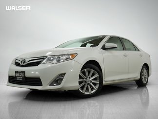 Used 2014 Toyota Camry XLE image 1