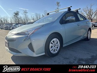 Used 2016 Toyota Prius Two image 1