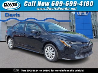 Used 2020 Toyota Corolla LE image 1