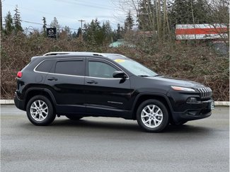 Used 2018 Jeep Cherokee Latitude w/ Cold Weather Group image 1