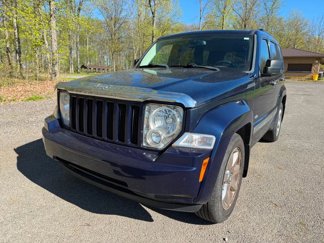 Used 2012 Jeep Liberty Sport image 1