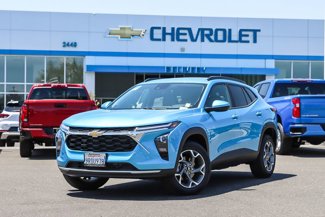 New 2025 Chevrolet Trax LT w/ Driver Confidence Package image 1